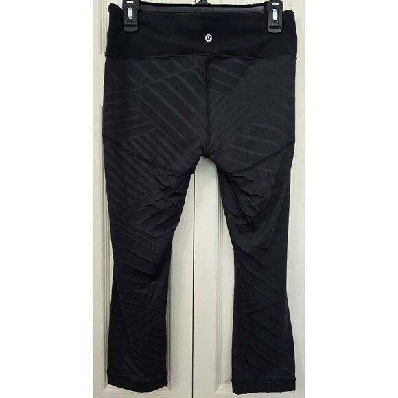 Lululemon Women's Black Mesh Striped Cropped Capri Leggings Size 8 Activewear - Picture 2 of 6